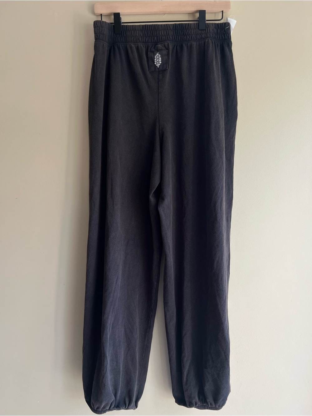 Woman’s Medium FP Movement Hot Shot Crossover Joggers NWT
